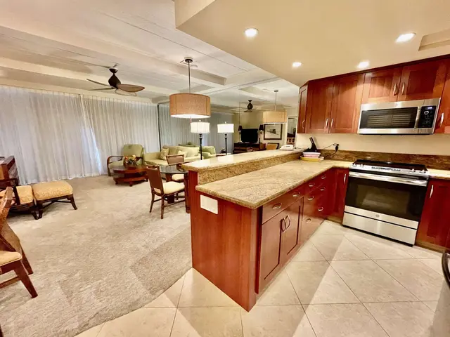 Listing Image for 2481 Kaanapali Pkwy 308 J 12 of 40
