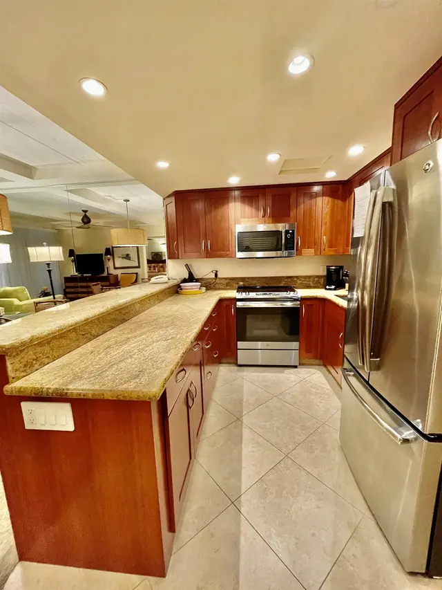 Listing Image for 2481 Kaanapali Pkwy 308 J 13 of 40