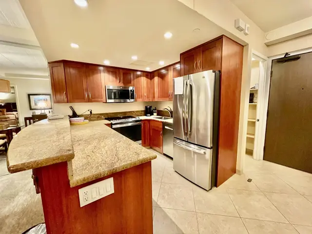 Listing Image for 2481 Kaanapali Pkwy 308 J 14 of 40