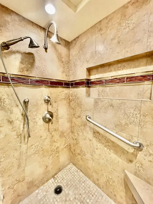 Listing Image for 2481 Kaanapali Pkwy 308 J 28 of 40