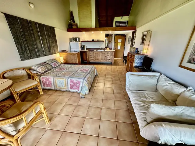 Listing Image for 255 Kepuhi Pl 19b12 5 of 35