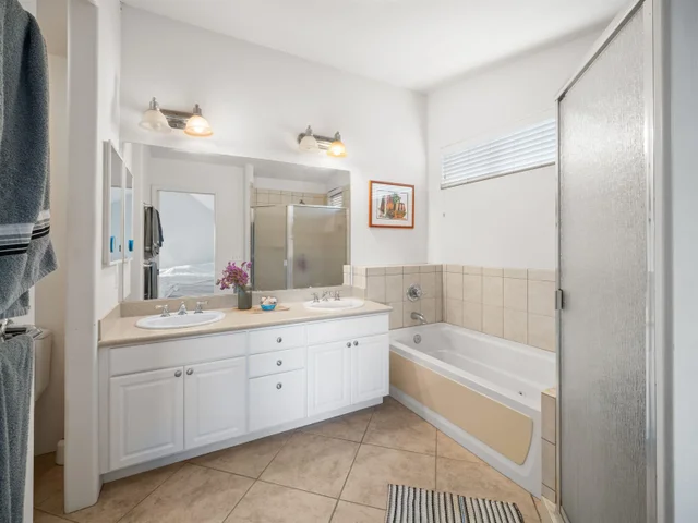 Listing Image for 15 Kuinehe Pl 39 14 of 24