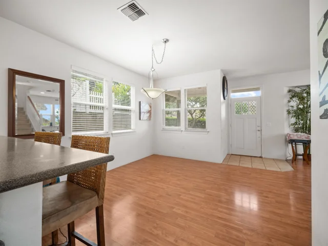 Listing Image for 15 Kuinehe Pl 39 8 of 24