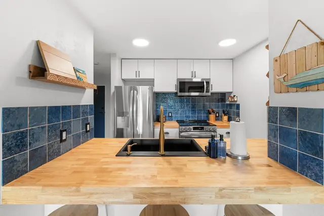 Listing Image for 1299 Uluniu Rd C-105 14 of 34
