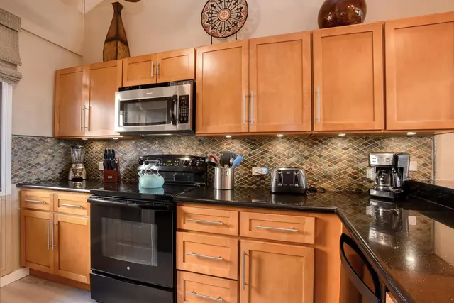 Listing Image for 2695 S Kihei Rd 9405 11 of 28