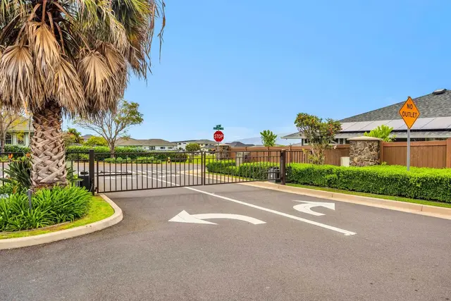 Listing Image for 143 Leiohu Cir 14 of 50