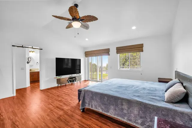 Listing Image for 143 Leiohu Cir 18 of 50