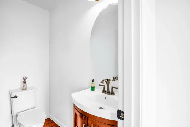 Listing Image for 143 Leiohu Cir 26 of 50