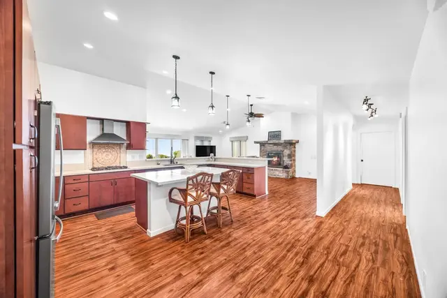 Listing Image for 143 Leiohu Cir 3 of 50
