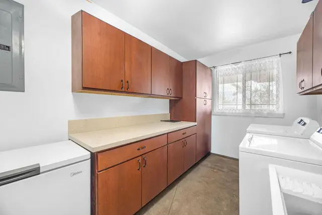 Listing Image for 143 Leiohu Cir 33 of 50