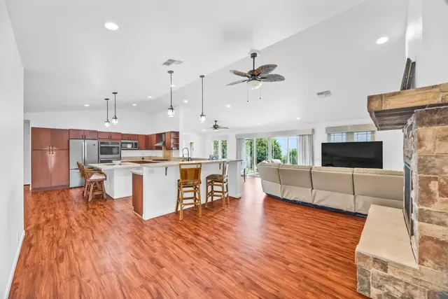 Listing Image for 143 Leiohu Cir 7 of 50