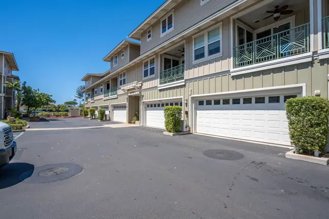 Listing Image for 30 E Lipoa St 4-106/206 34 of 39