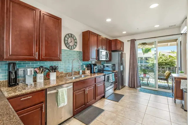 Listing Image for 30 E Lipoa St 4-106/206 9 of 39