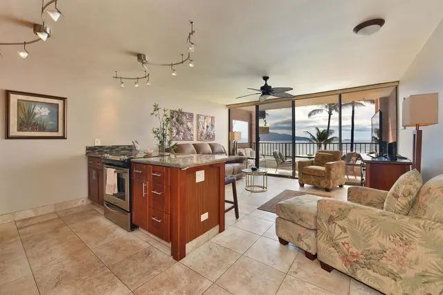 Listing Image for 30 Hauoli St 304 10 of 50