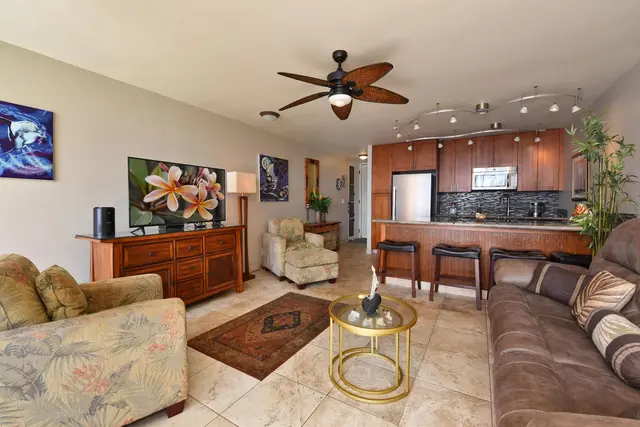 Listing Image for 30 Hauoli St 304 13 of 50