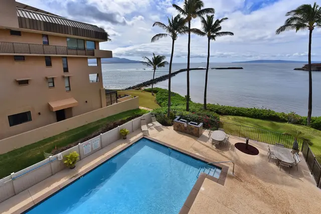 Listing Image for 30 Hauoli St 304 18 of 50