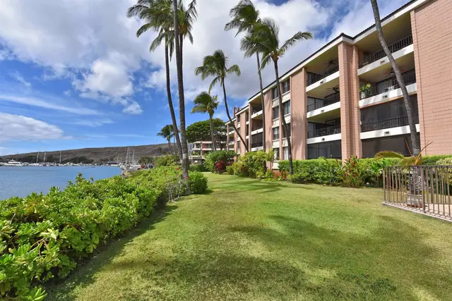 Listing Image for 30 Hauoli St 304 19 of 50