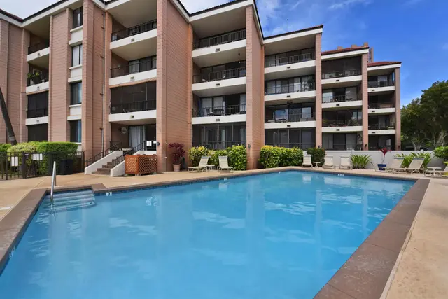 Listing Image for 30 Hauoli St 304 38 of 50