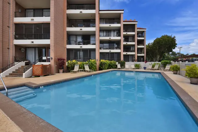 Listing Image for 30 Hauoli St 304 40 of 50