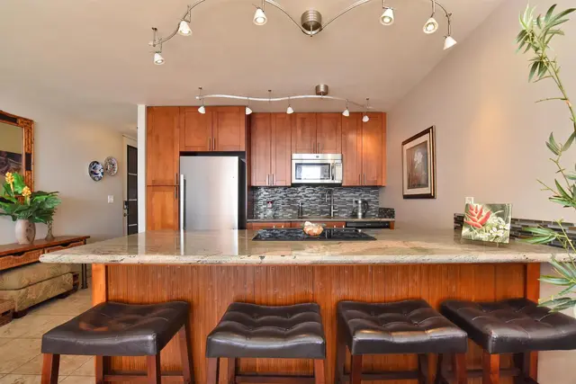 Listing Image for 30 Hauoli St 304 7 of 50
