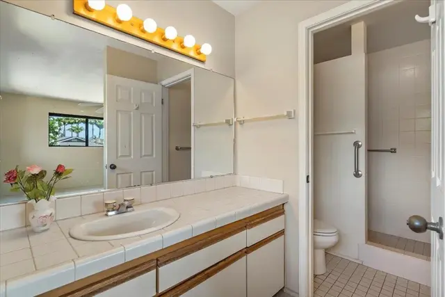 Listing Image for 15 Omaka Pl 16 of 40