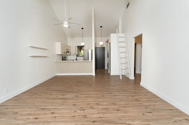 Listing Image for 15 Kulanihakoi St 14 F 10 of 30