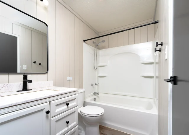 Listing Image for 15 Kulanihakoi St 14 F 14 of 30