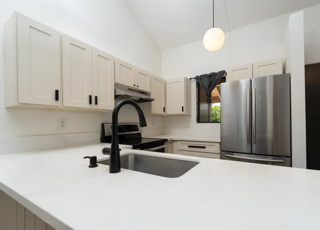 Listing Image for 15 Kulanihakoi St 14 F 5 of 30