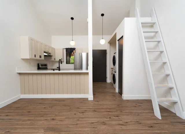 Listing Image for 15 Kulanihakoi St 14 F 9 of 30