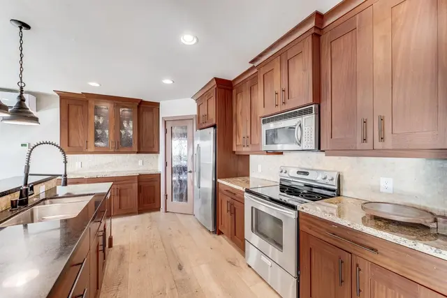 Listing Image for 94 Keoawa Pl 43 of 50