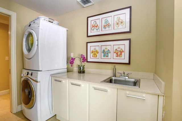 Listing Image for 81 Makakehau St Apt H-2 34 of 40