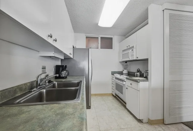 Listing Image for 110 Kaanapali Shores Pl 518 9 of 35