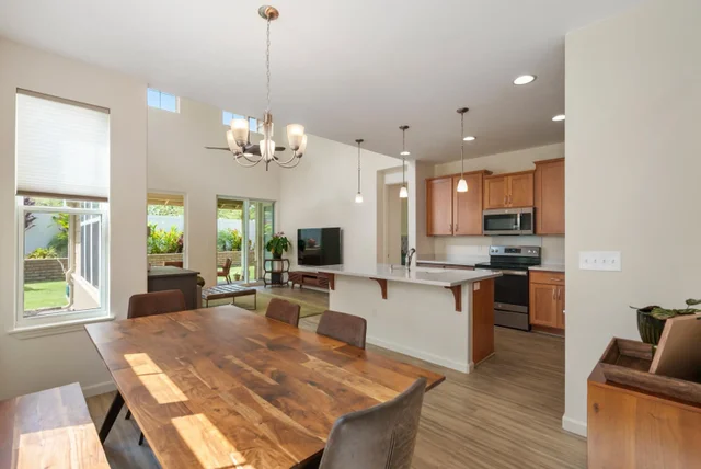 Listing Image for 189 Kuena Ln 21 of 48