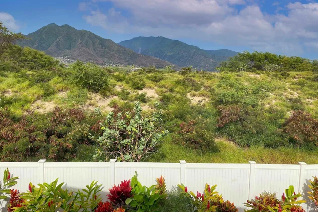 Listing Image for 189 Kuena Ln 5 of 48