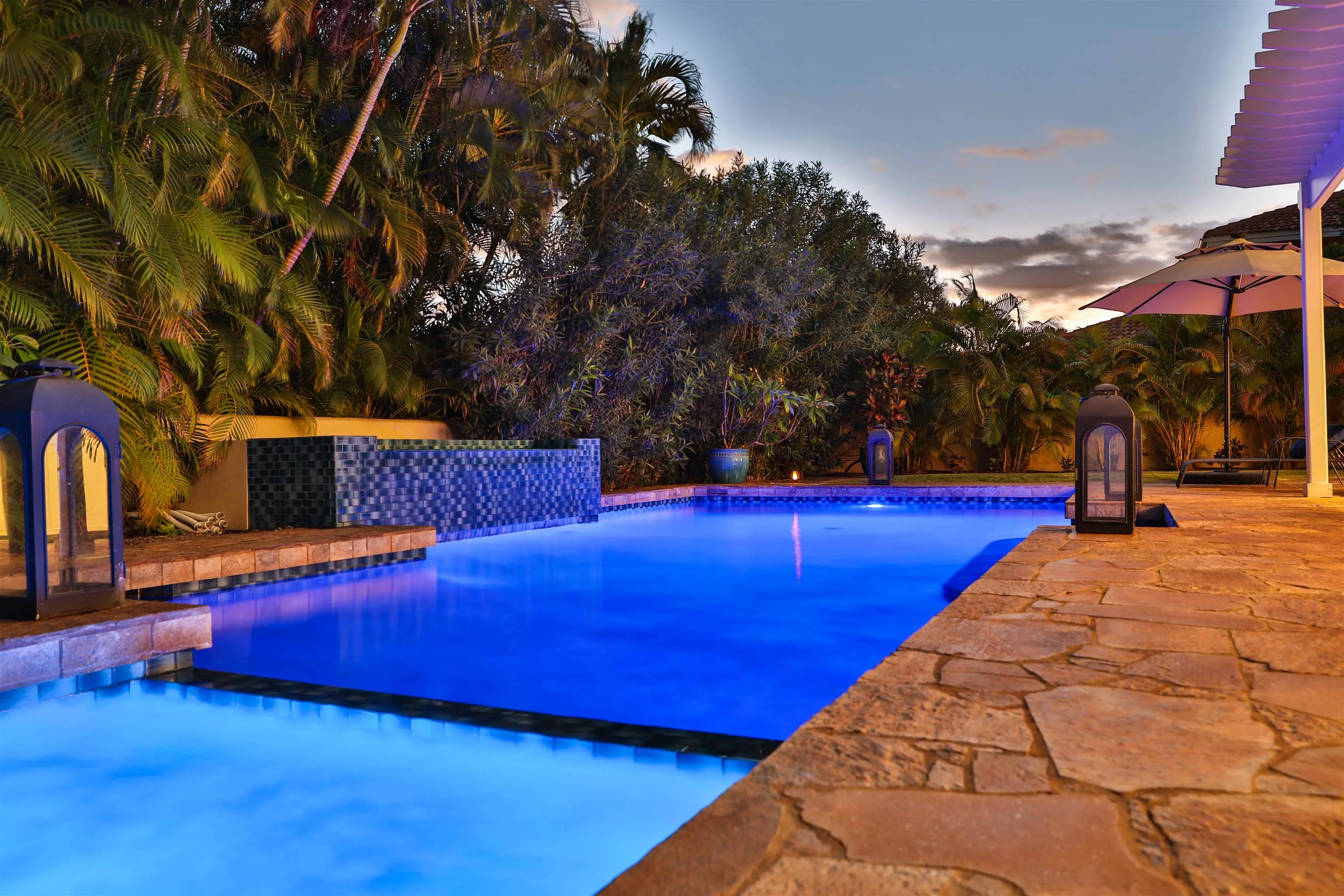 Photo of Listing #407000