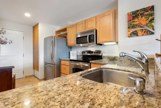 Listing Image for 3708 Lower Honoapiilani Rd E41 13 of 39