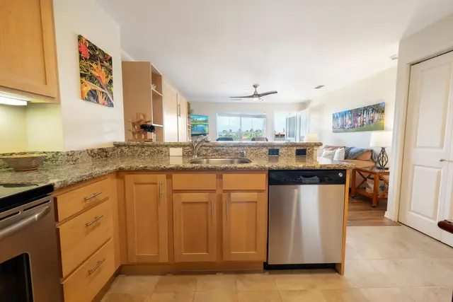 Listing Image for 3708 Lower Honoapiilani Rd E41 19 of 39
