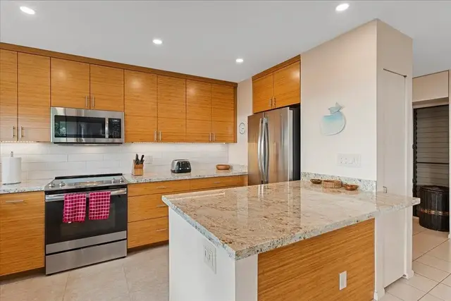 Listing Image for 10 Wailea Ekolu Pl 907 16 of 50