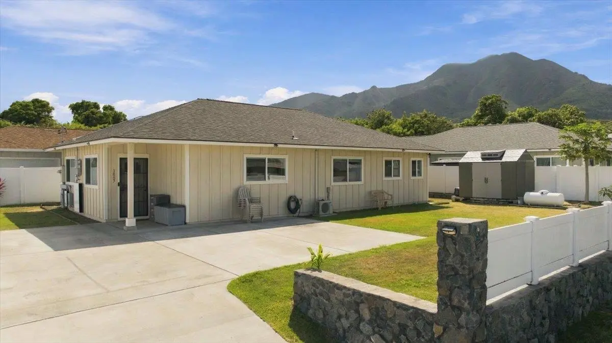 1867 Makahala Pl, Wailuku