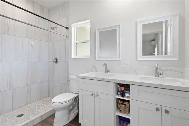 Listing Image for 1867 Makahala Pl 18 of 38
