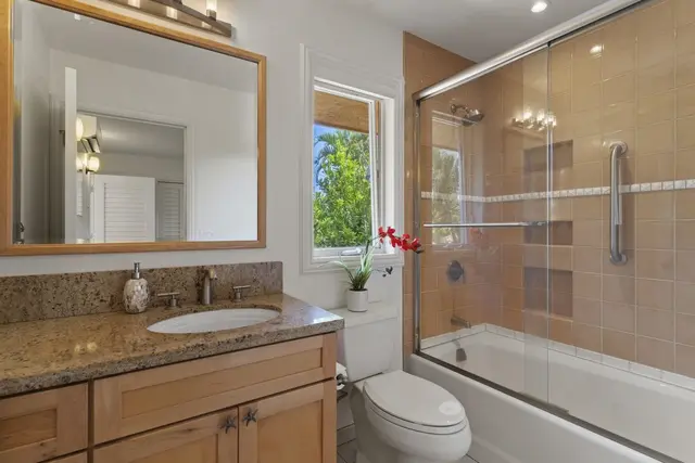 Listing Image for 21 Kaulua Pl 25 of 30