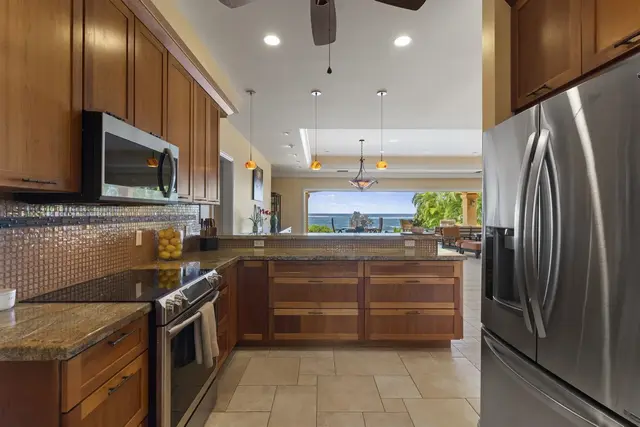 Listing Image for 21 Kaulua Pl 9 of 30