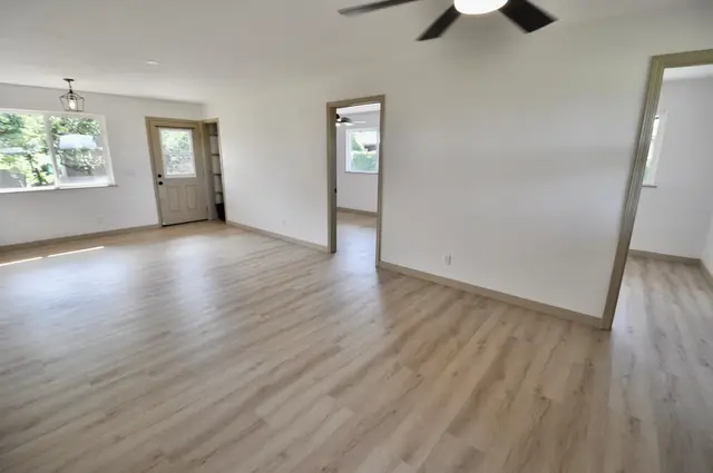 Listing Image for 2835 Kaupakalua Rd 5 of 31