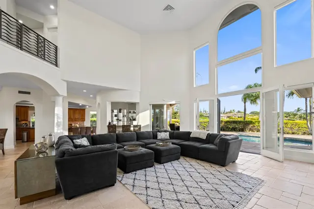 Listing Image for 180 Kalaihi Pl 5 of 38