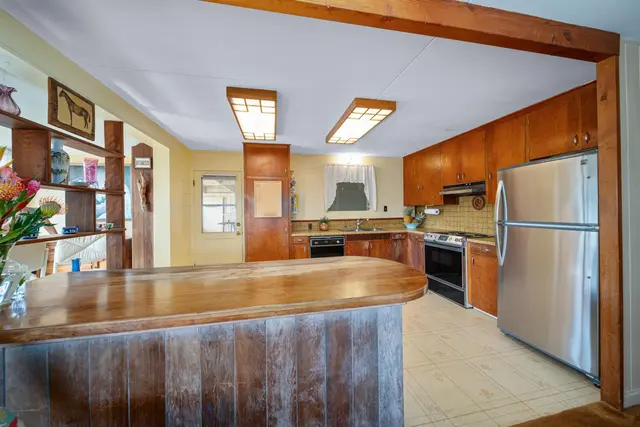Listing Image for 3344 Kihapai Pl 6 of 33