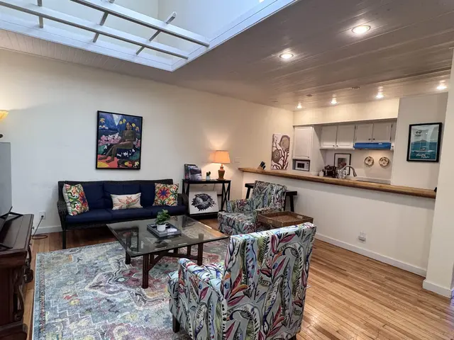 Listing Image for 100 Lio Pl S3 5 of 43