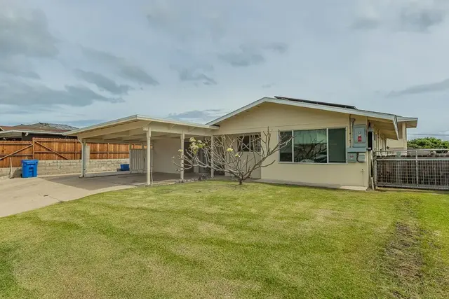 Listing Image for 431 Holua Dr 11 of 40