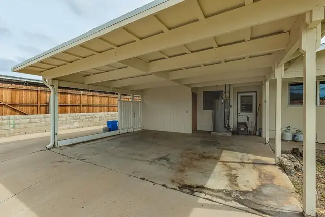 Listing Image for 431 Holua Dr 34 of 40