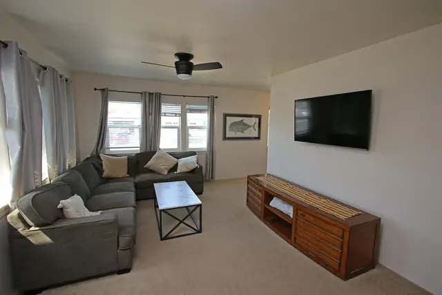 Listing Image for 351 Uluna St 7 of 50