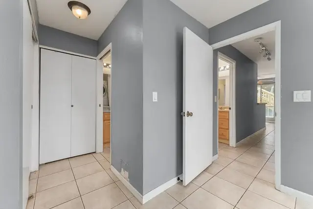 Listing Image for 480 Kenolio Rd 29104 22 of 44